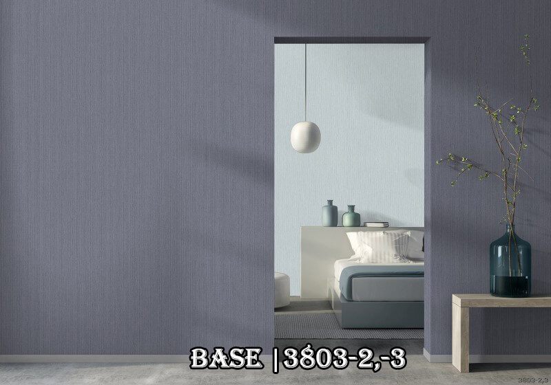 Một sự kết hợp giữa không gian trong và ngoài phòng bằng 2 mẫu giấy dán tường đơn sắc 3803-2 và 3803-3.